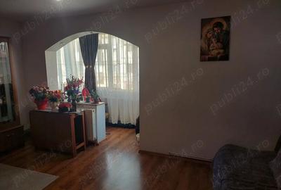 Apartament cu 3 camere decomandat în Central - 1