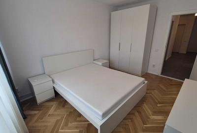 Apartament cu 3 camere decomandat în Central - 1