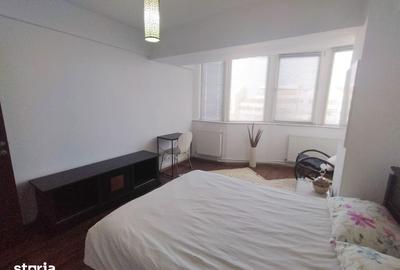 Apartament cu 3 camere în Calea București