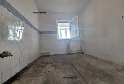 Apartament cu 2 camere decomandat în Central - 2
