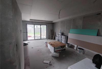 Duplex cu 5 camere cu Canalizare în Moșnița Nouă - 3
