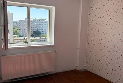 Apartament cu 2 camere semidecomandat în Rahova