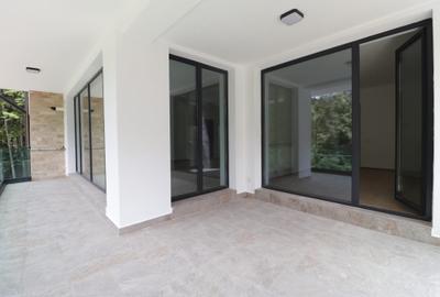 Apartament cu 3 camere decomandat în Central - 2