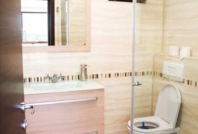 Apartament cu 4 camere decomandat, mobilat în Central - 3