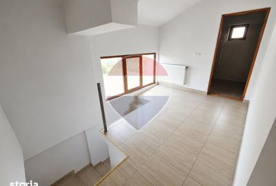 Casă cu 5 camere cu Teren 749 Mp în Dragomirești-Vale