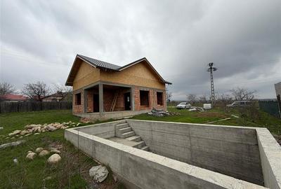 Casă individuală cu 3 camere cu Piscina în Blidari (Cârligele)