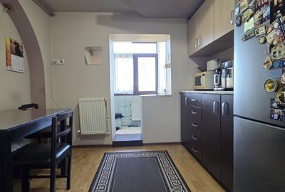 Apartament cu 2 camere în Km 5
