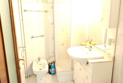 Apartament cu 3 camere semidecomandat, mobilat în Capitale - 7