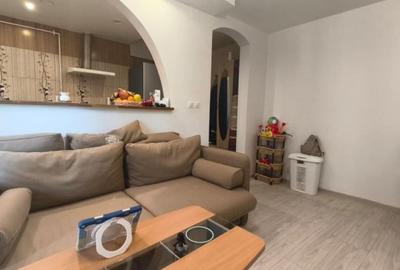 Apartament cu 3 camere semidecomandat în Central - 3