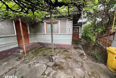 Casă cu 4 camere cu Teren 100 Mp în Brazi
