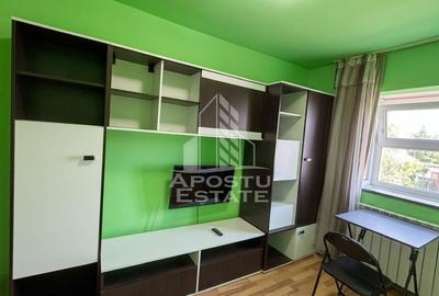 Garsonieră nedecomandată, mobilată în Complex Studențesc