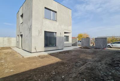 Casă individuală cu 4 camere cu Teren 270 Mp în Costi - 1