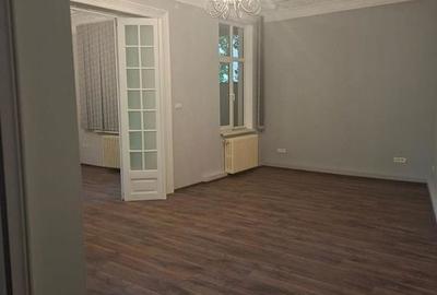 Apartament cu 3 camere circular în Rosetti