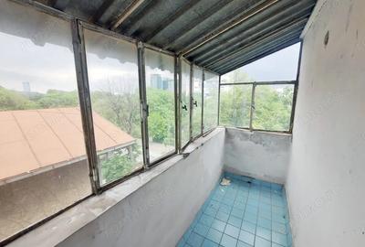 Apartament cu 3 camere decomandat în Primăverii