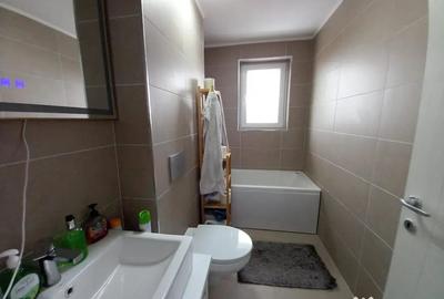 Apartament cu 2 camere semidecomandat în Ștefăneștii de Jos
