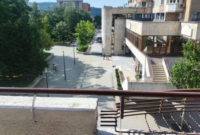 Apartament cu 2 camere decomandat în Central - 8