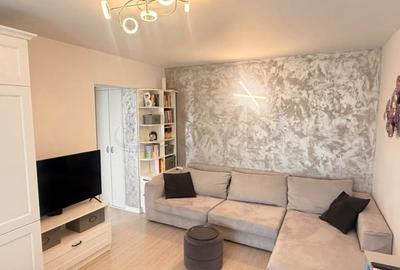 Apartament cu 3 camere semidecomandat în Ștefan cel Mare