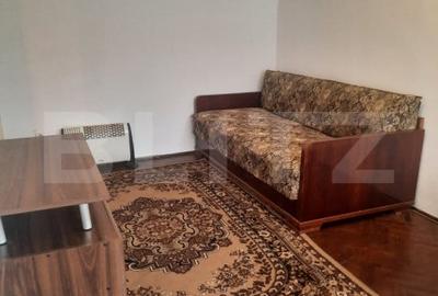 Garsonieră semidecomandată, mobilată în Tudor