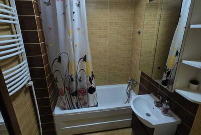 Apartament cu 3 camere decomandat în Ultracentral