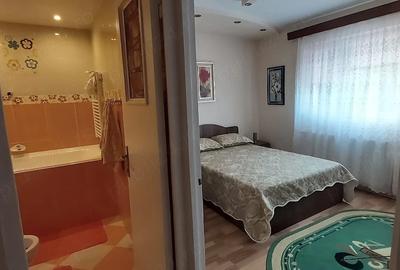 Apartament cu 3 camere semidecomandat în Central - 2
