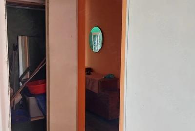 Apartament cu 2 camere decomandat în Tractorul - 2