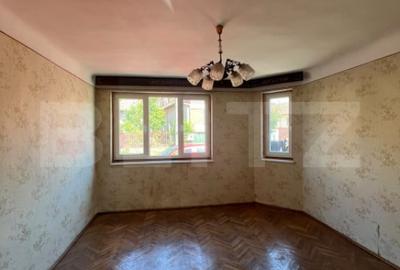 Casă cu 4 camere cu Teren 1385 Mp în Gănești