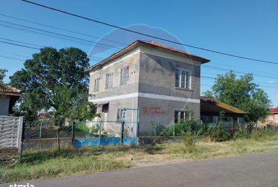 Casă cu 4 camere în Sărbătoarea