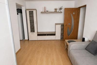 Apartament cu 3 camere în Craiovei