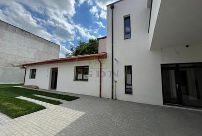 Birou, de 211.4700012207 mp, în Central - 7