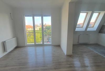 Apartament cu 3 camere decomandat în Aradului