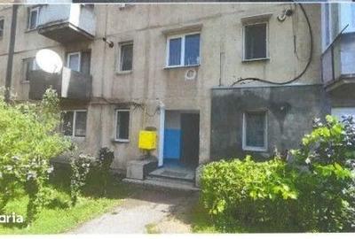 Apartament cu 2 camere semidecomandat în Strei
