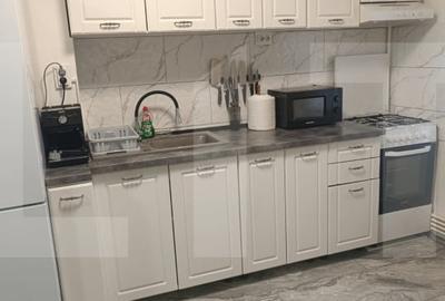 Apartament cu 2 camere semidecomandat, mobilat în Dâmbovița