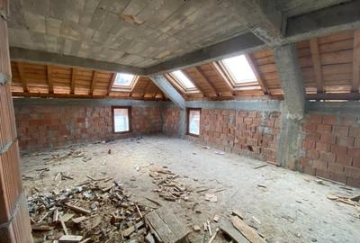 Casă individuală cu 8 camere cu Teren 401 Mp în Central - 14