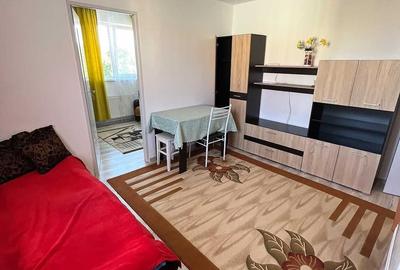Apartament cu 2 camere nedecomandat în Decebal