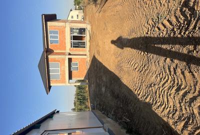 Casă cu Teren 1750 Mp în Dobreni