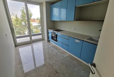 Apartament cu 3 camere decomandat în Capitale - 6