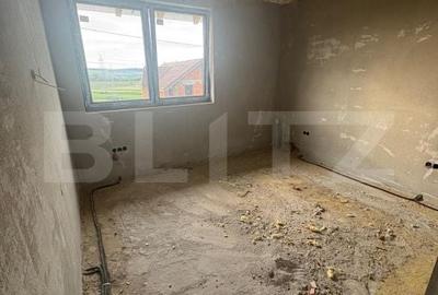 Casă cu 3 camere cu Teren 500 Mp în Jucu