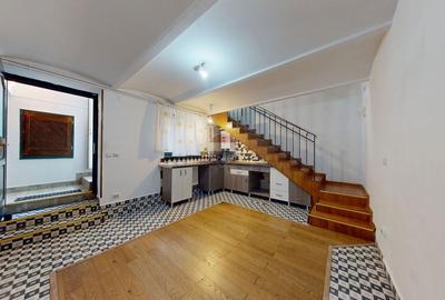 Apartament cu 3 camere semidecomandat în Centrul Istoric