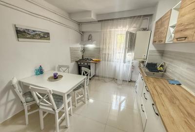 Apartament cu 2 camere decomandat, mobilat în Faleza Nord