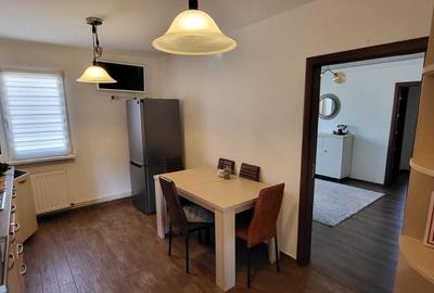 Apartament cu 2 camere semidecomandat în Gemenii