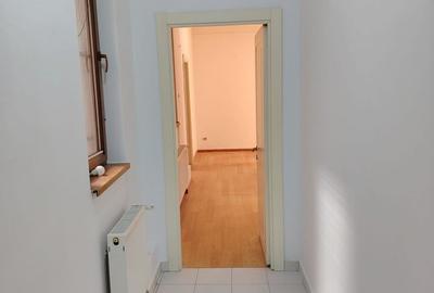 Apartament cu 6 camere decomandat în Cișmigiu