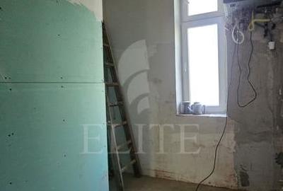 Apartament cu 4 camere semidecomandat în Central - 13