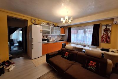 Apartament cu 3 camere semidecomandat, mobilat în Florești