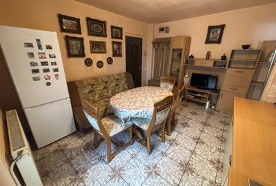 Apartament cu 2 camere decomandat, mobilat în Gojdu - 10