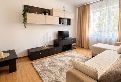 Apartament cu 2 camere decomandat, mobilat în P-ța Muncii