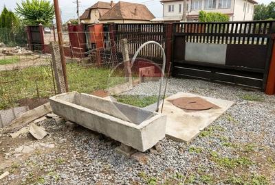 Casă cu Teren 1330 Mp în Central