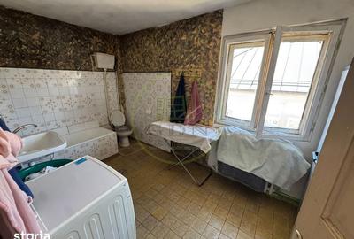 Casă cu 5 camere decomandat cu Teren 430 Mp în Siloz - 3