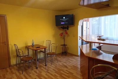 Apartament cu 3 camere semidecomandat în Central