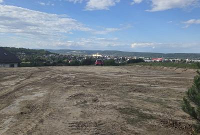 Teren Construcții intravilan de 1947 mp, în Uiasca - 2