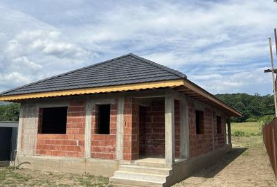 Casă cu 3 camere în Suseni - 1